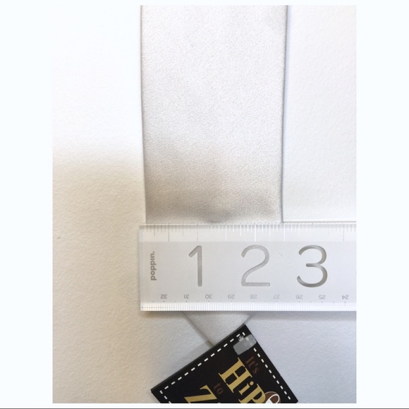 💛NEW💛 Women’s Zipper Neck Tie in WHITE (NWT) - Picture 6 of 6